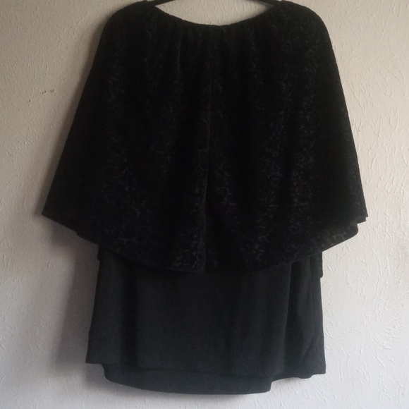 Scarlett Plus Shell/w Pancho - Picture 7 of 7